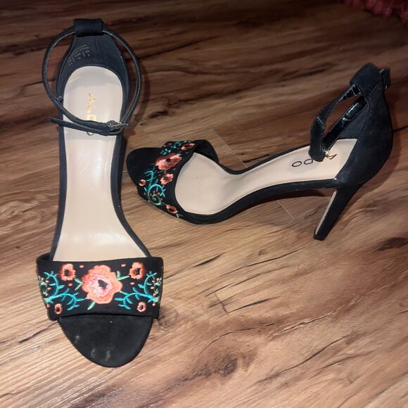 ALDO Floral Embroidered Heels Black Size 7 Ankle Strap Stiletto - Picture 12 of 12